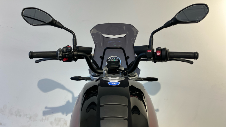 BMW R12 (24MY)